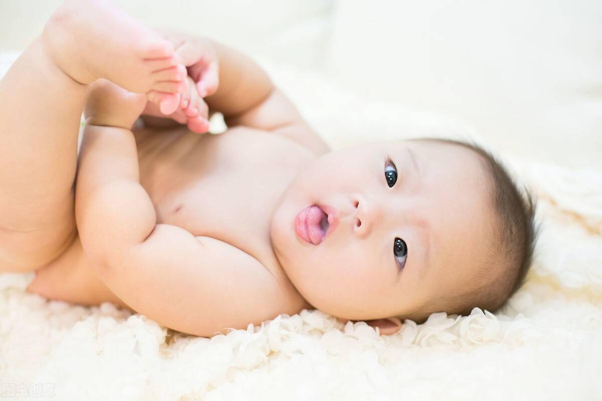 新生儿肚子咕噜咕噜响还放屁拉稀